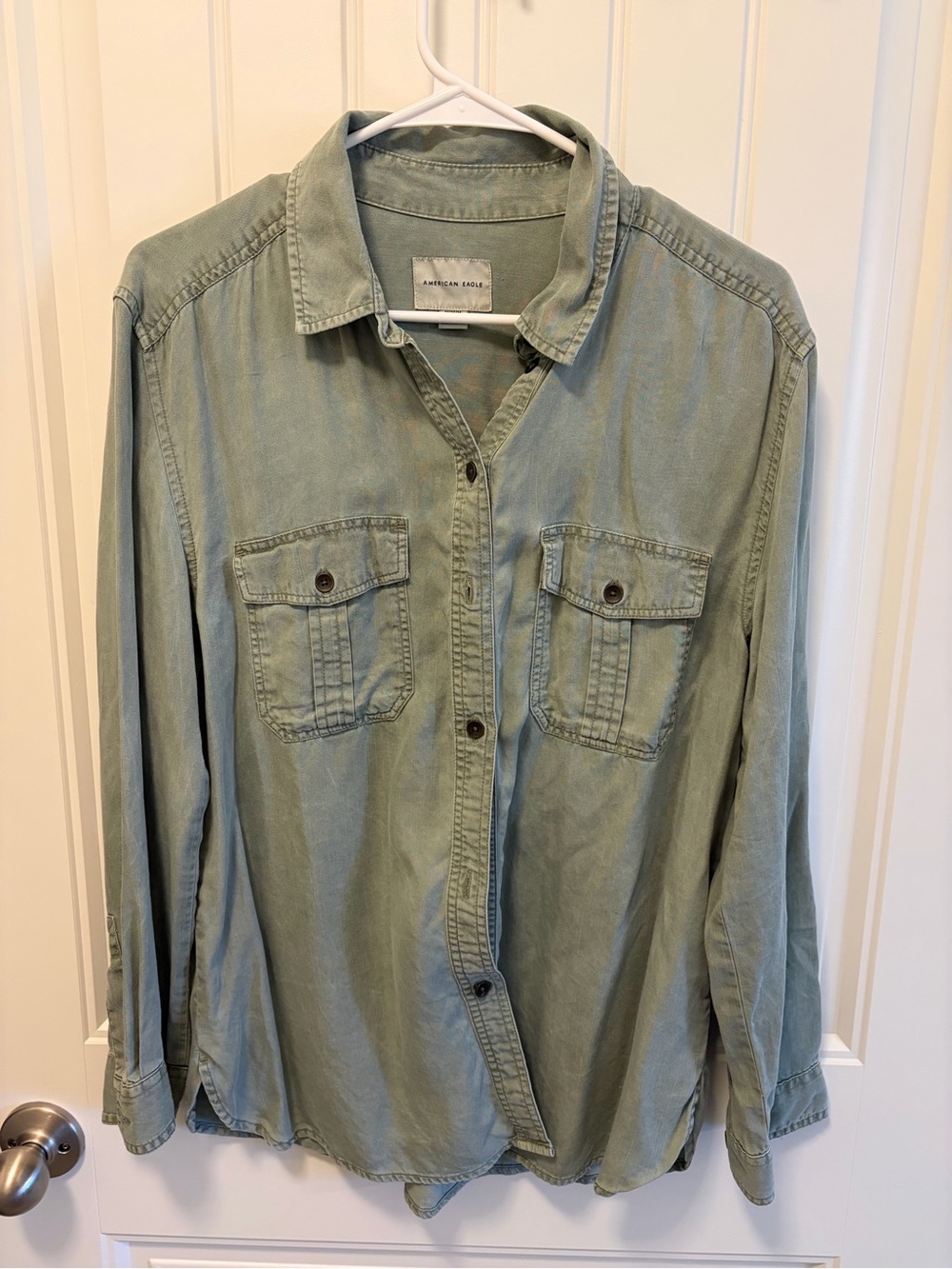 American Eagle Outfitters Light Olive Green Casual Button-Down Shirt